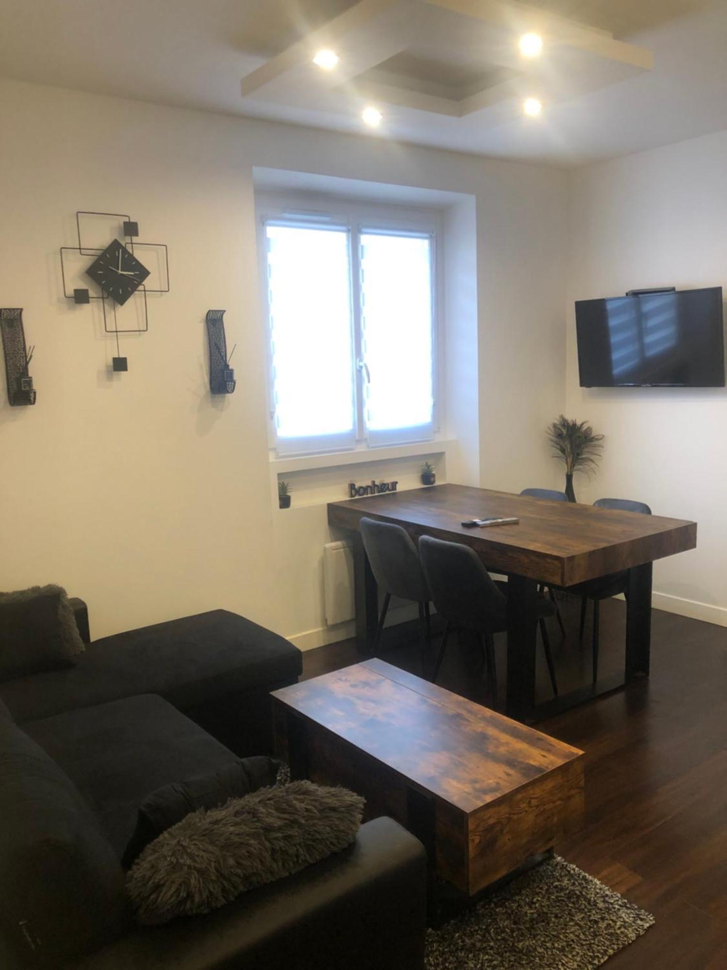 Le Charmant Grenoble Bagian luar foto